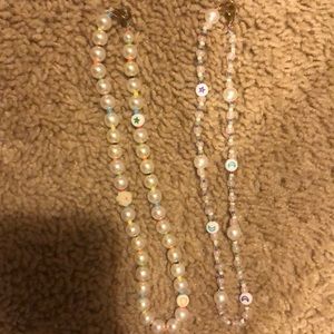 Jewellery necklaces set pearly white